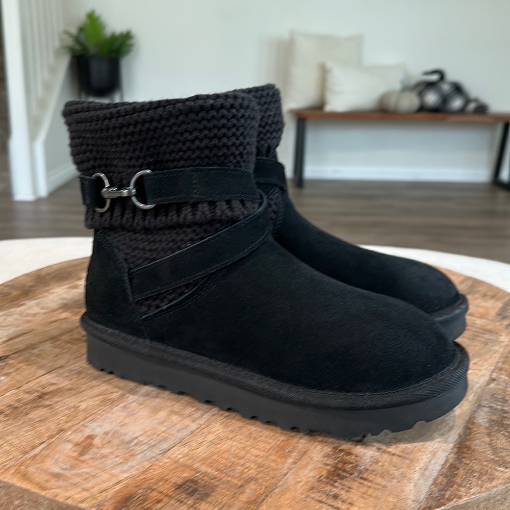 Ugg Strap Boot Black Women’s Size 6
